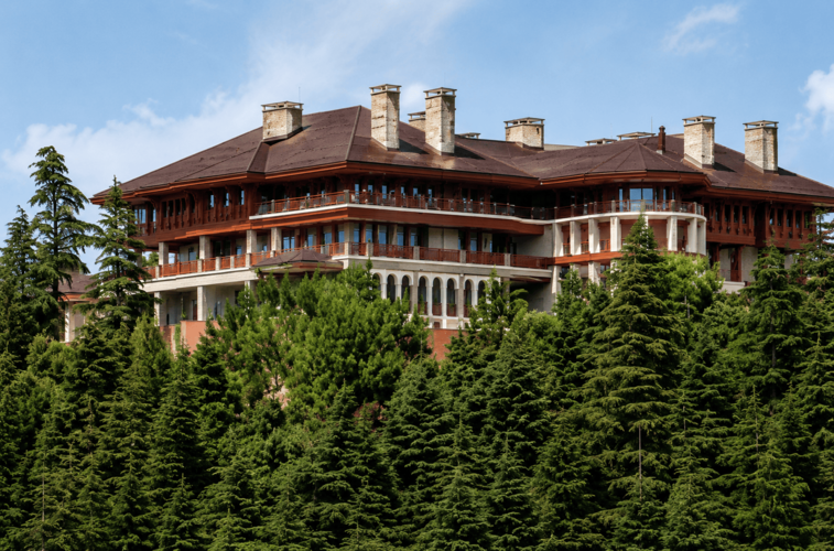 Palais-de-Son-Altesse-Sheikh-Tamim-Ben-Hamad-Al-Thani-Ifrane